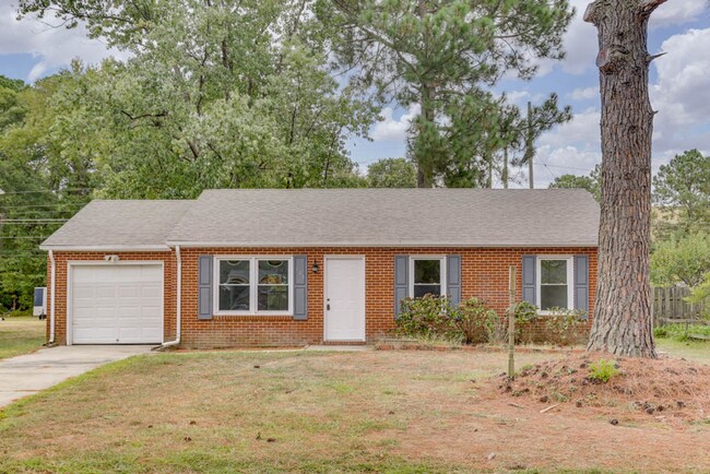 Building Photo - Great Updated Ranch Home!