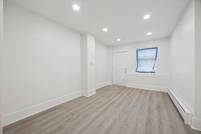 Foto del edificio - 3247 N Marston St