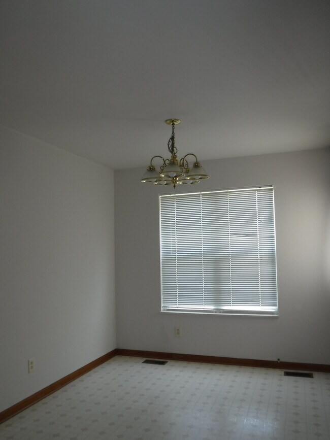 4003 Bay Point Dr, Saint Joseph, MO 64506 Townhome Rentals in Saint