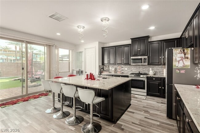 Foto del edificio - 7801 Victoria Tower Ct