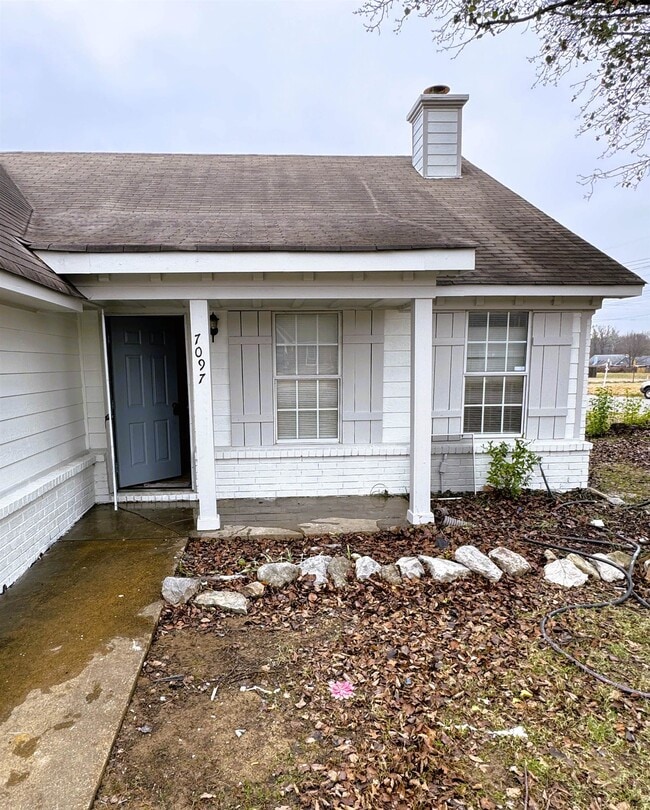 Building Photo - 7097 Foxhall Dr