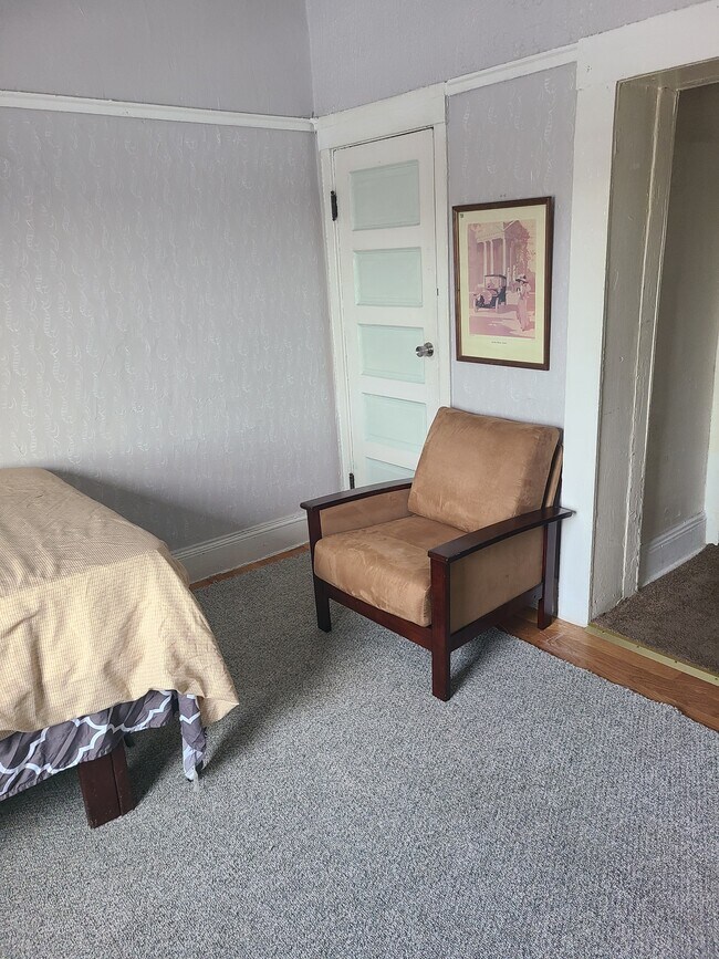 Foto del edificio - 2344 Prospect Ave E