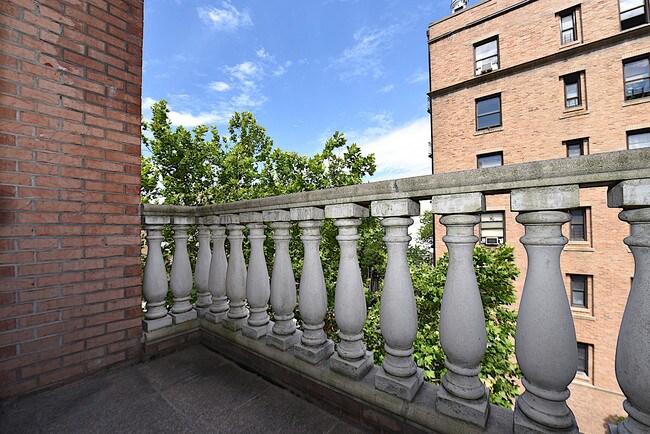 Building Photo - 3001 Newtown Ave