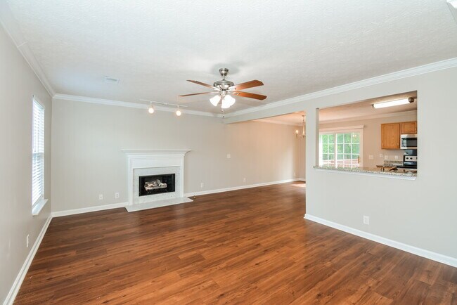Building Photo - 3514 Longhaven Crossing