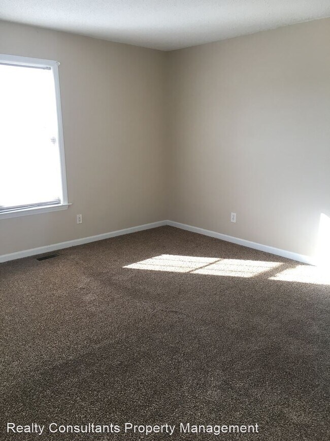 Building Photo - 3 br, 2 bath House - 2115 Fairbrother Street