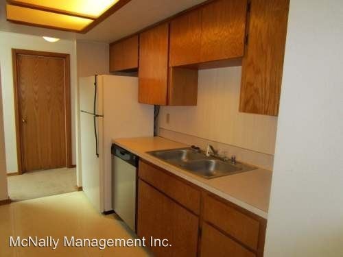 Foto del edificio - 13615-13617 86th Ave NW