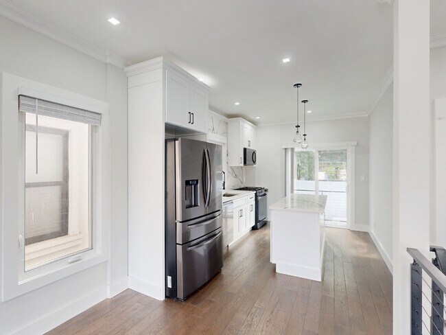 Foto del edificio - 93 Skidmore Ln