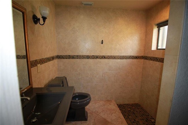 Building Photo - 7274 Papaya Way