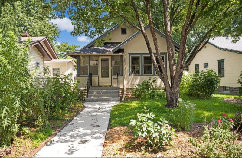 Foto principal - 3621 42nd Ave S