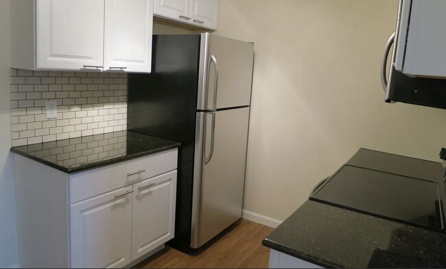 Foto del edificio - Beautiful 2B/2B Apartment Available Now! HALF OFF FIRST MONTHS RENT