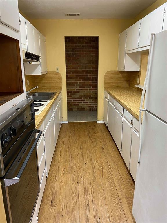 1014 Bois D'Arc St, Lockhart, TX 78644 Townhome Rentals in Lockhart