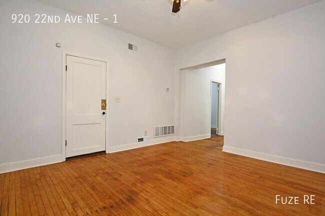 Foto del edificio - 920 22nd Ave NE