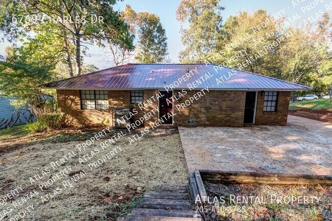 Building Photo - 6769 Charles Dr