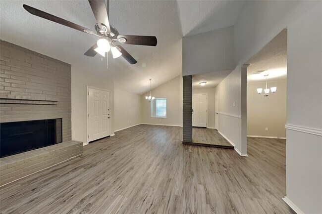 Foto del edificio - 9606 Yearling Cir