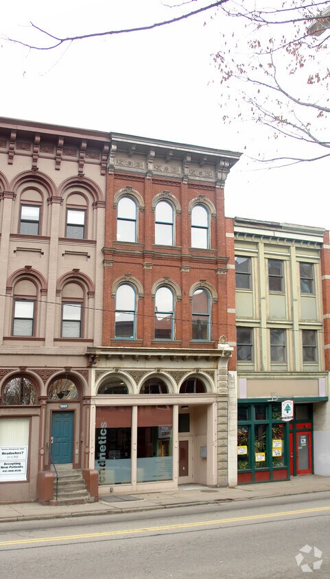 Primary Photo - 1205 E Carson St