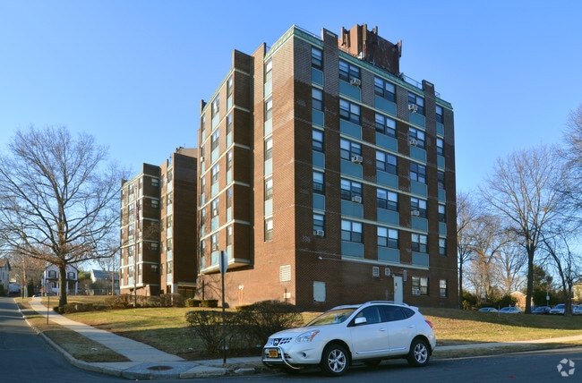 Building Photo - Brooksville Terrace