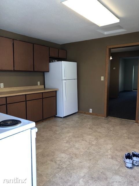Building Photo - 3 br, 1 bath  - 324 W Main St Unit #1
