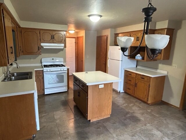Foto del edificio - 2480 Bellevue St