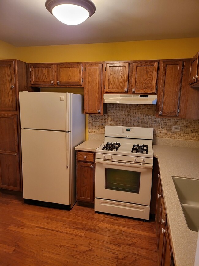 Building Photo - 2029 Waverly Ln