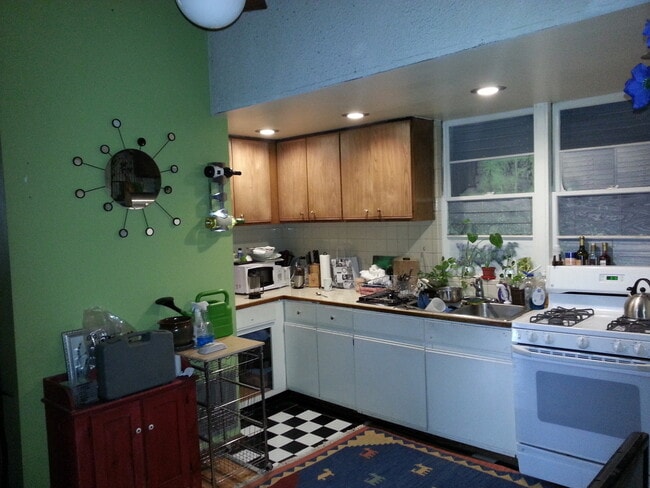 Foto del edificio - 2350 W Augusta Blvd