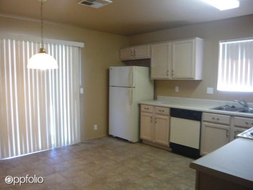 Building Photo - 15706 W Elm St