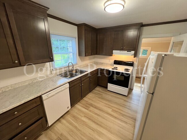 Foto del edificio - 4912 Miller Rd-2BR/1BA-HOUSE!!!!