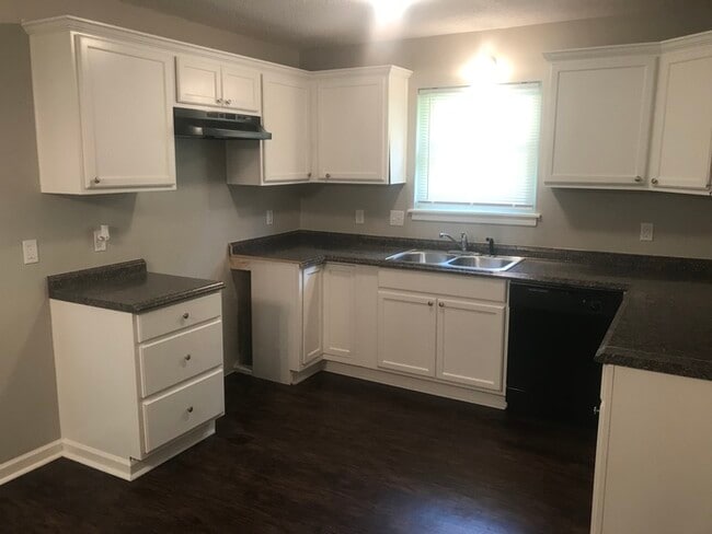 Building Photo - 20 Barnwell Dr