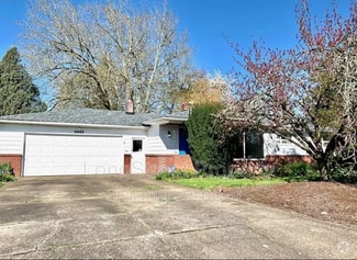 Building Photo - 2420 Pine Ln SE