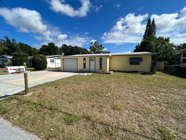 Foto del edificio - Darling Updated 3BD/1BTH Home in Holiday!