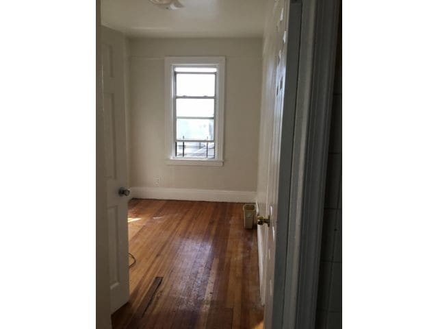 Building Photo - 1264 E 94th St