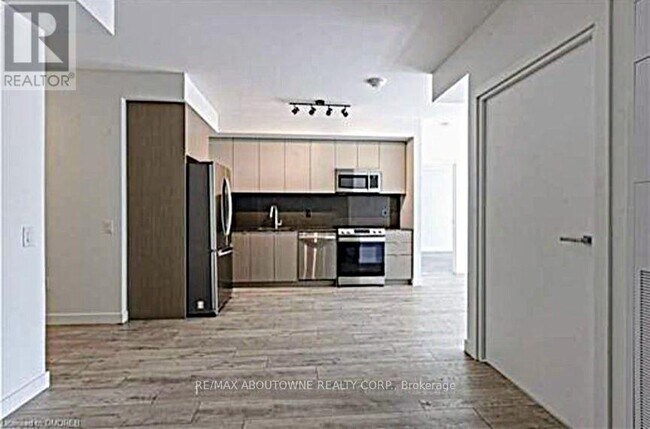 Photo du bâtiment - 125-A0125 Bronte Rd