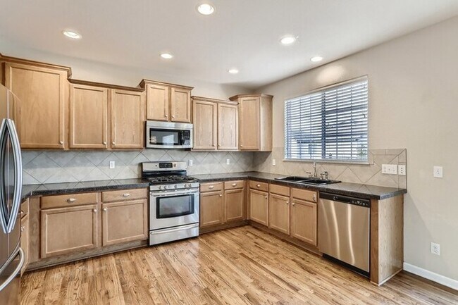 Foto del edificio - 24881 East Euclid Place, Aurora, CO, 80016