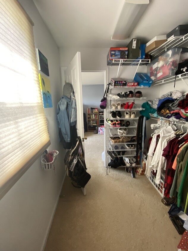 Foto principal - 1533 Crest Park Ct