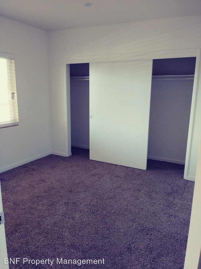Building Photo - 6565 Balboa Ave