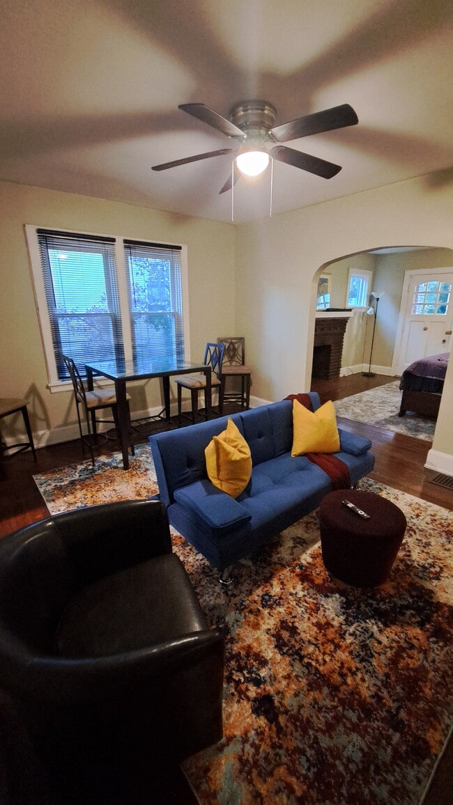 Building Photo - 2020 Highland Ave