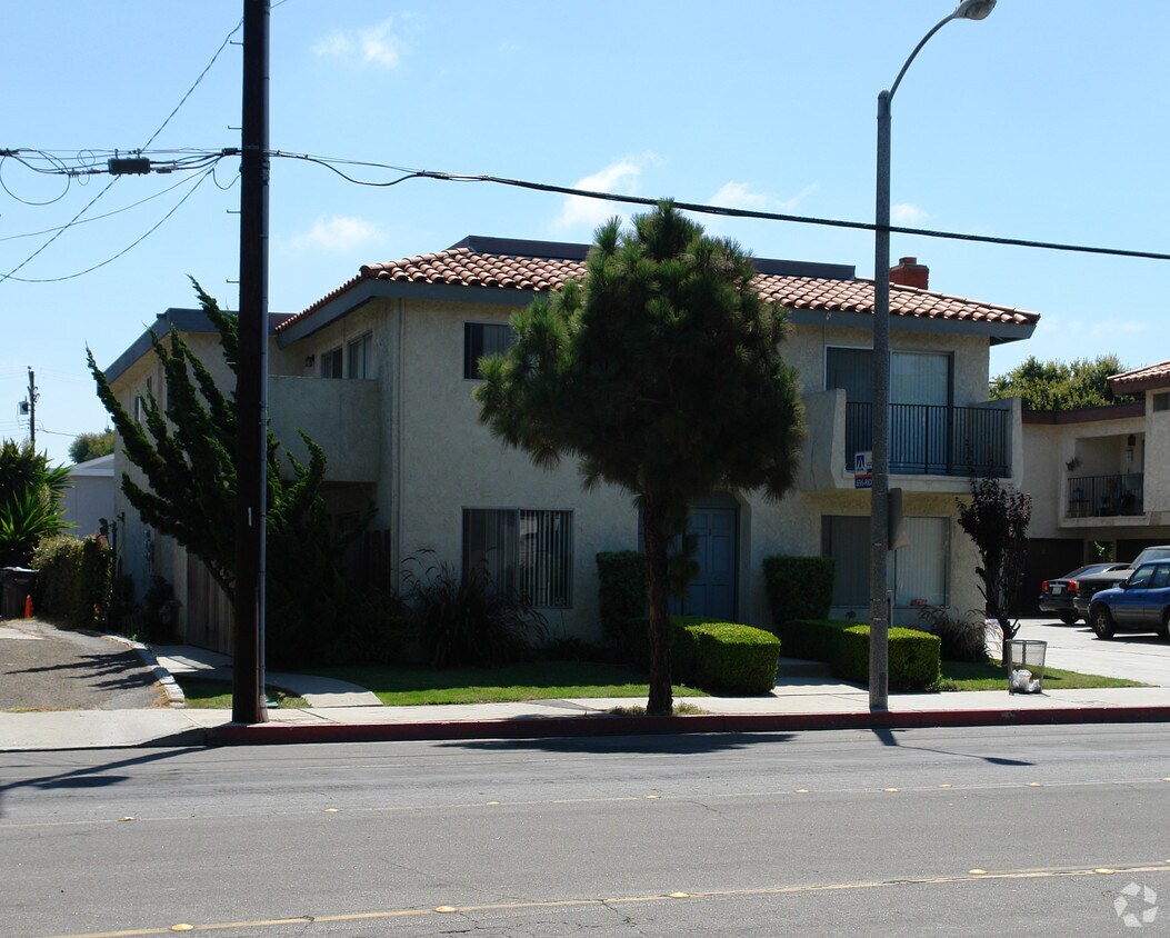 Foto del edificio - 16702 Algonquin St