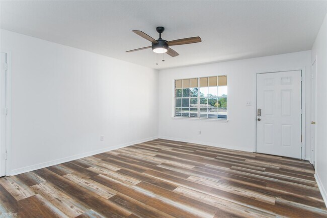 Building Photo - 3 br, 1.5 bath House - 108 David Circle