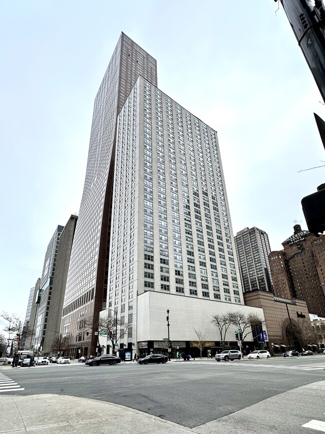 Foto del edificio - 777 N Michigan Ave