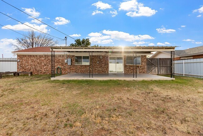 Foto del edificio - 5000 Buffalo Ave