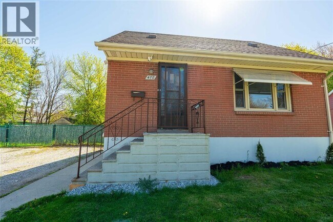 Building Photo - 478 Indian Rd N
