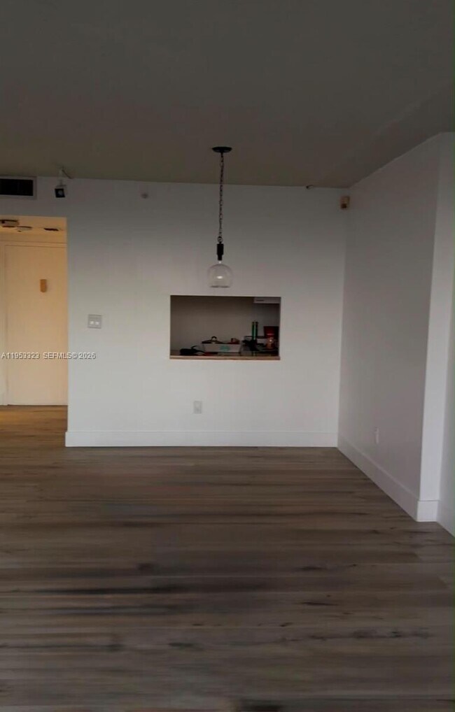 Foto del edificio - 1470 NE 123rd St