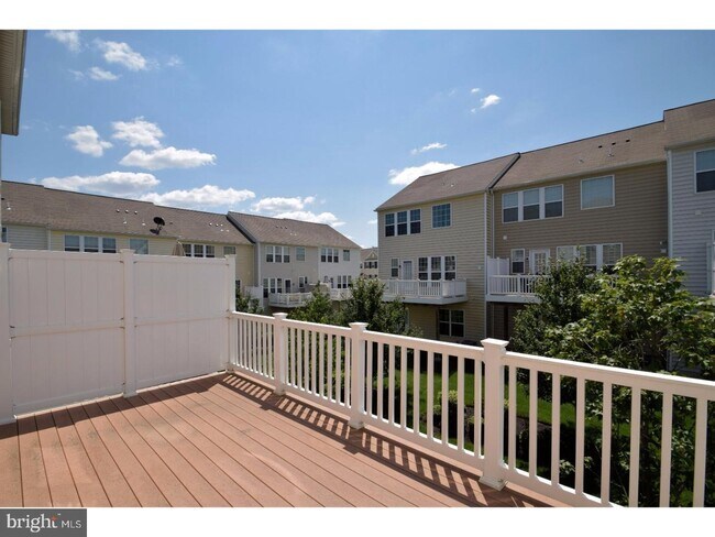 Building Photo - 412 Ellison Dr