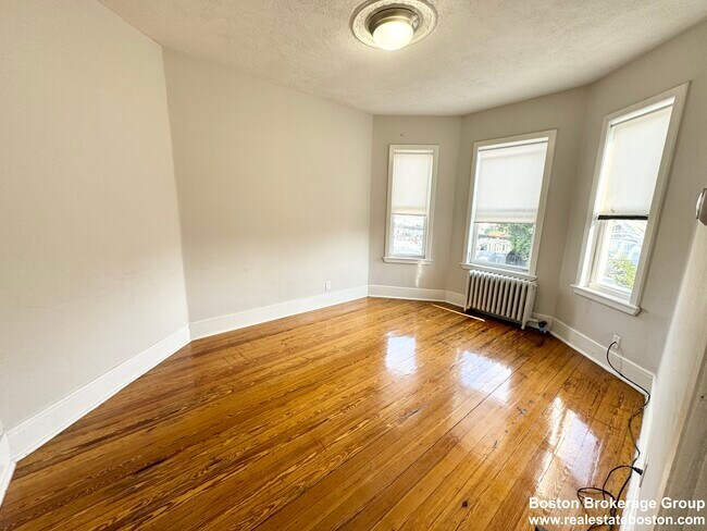 Foto del edificio - 153 E Cottage St