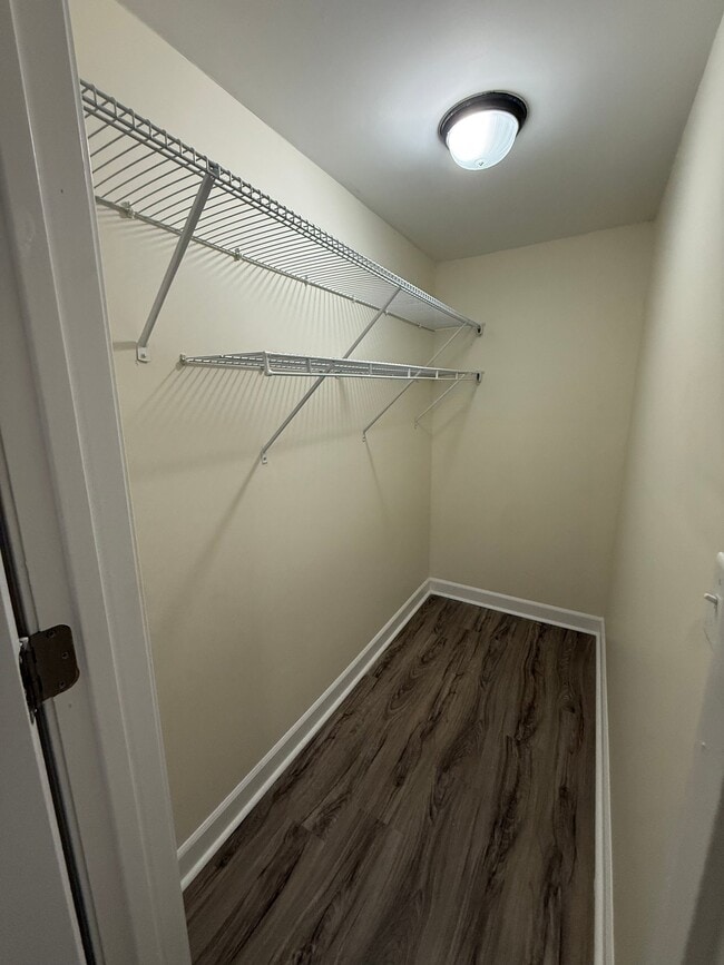 Building Photo - 2602 S Purvis Dr