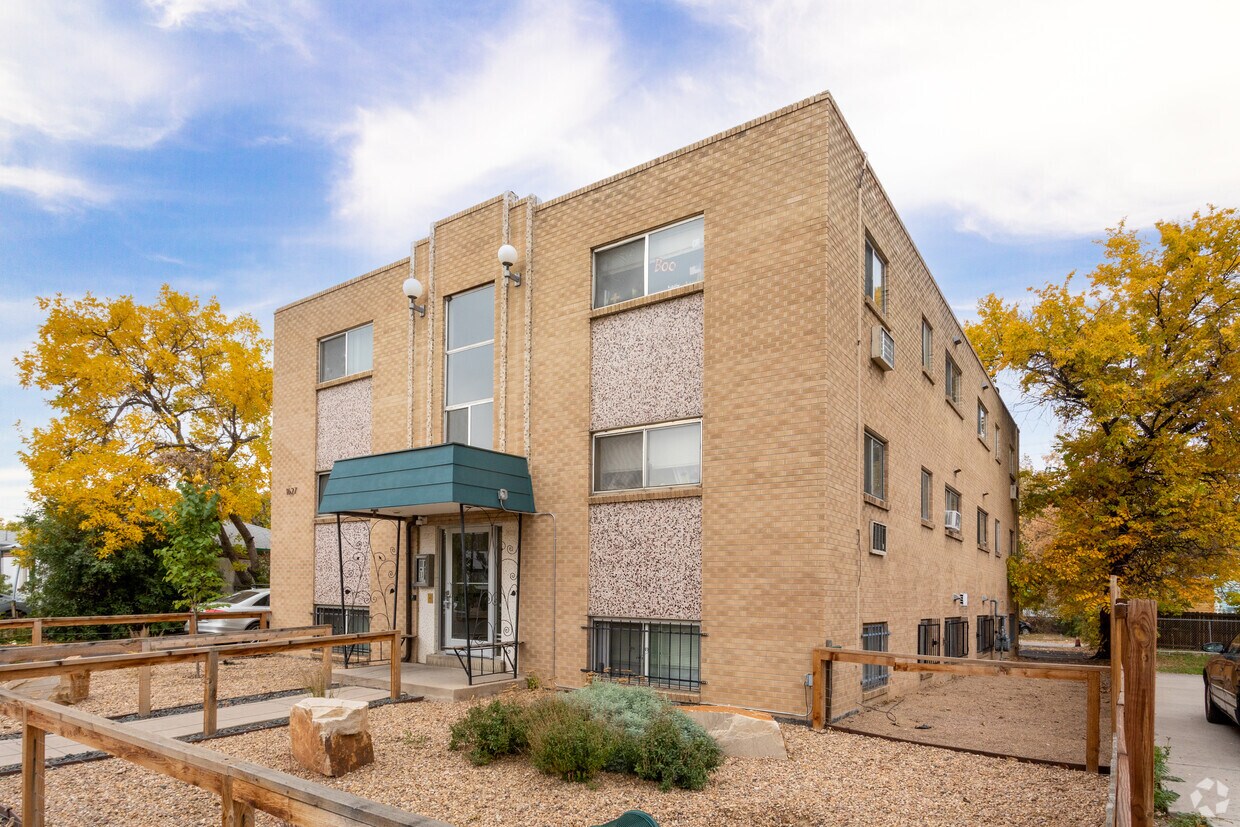 Geneva Place Apartments 1627 Geneva St Aurora, CO
