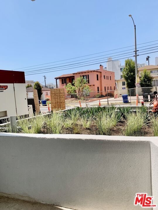 Foto del edificio - 1822 Overland Ave