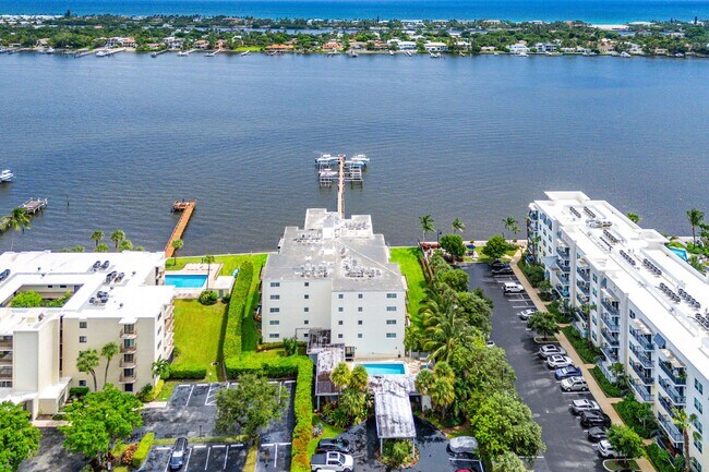 Foto del edificio - 1206 S Lake Dr