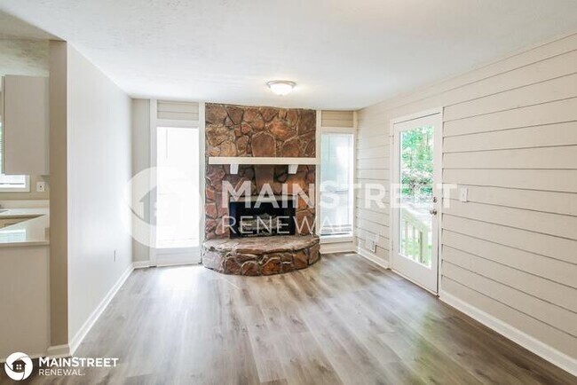 Building Photo - 6231 Willowbrook Drive, Riverdale, GA 30296