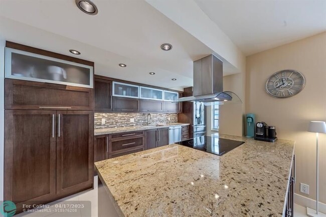Building Photo - 4280 Galt Ocean Dr