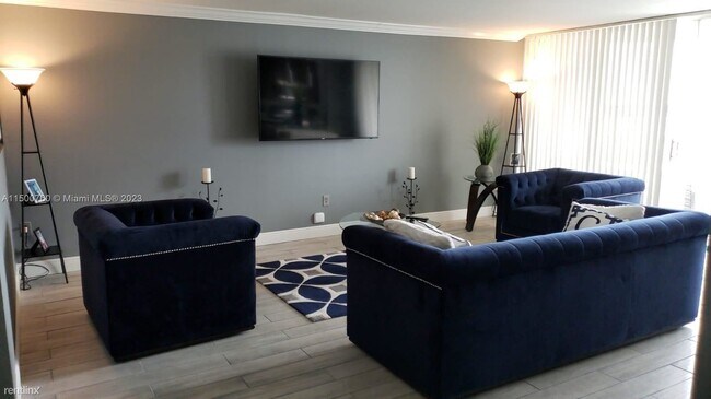 Foto del edificio - 2 br, 2 bath Condo - 18031 Biscayne Blvd A...